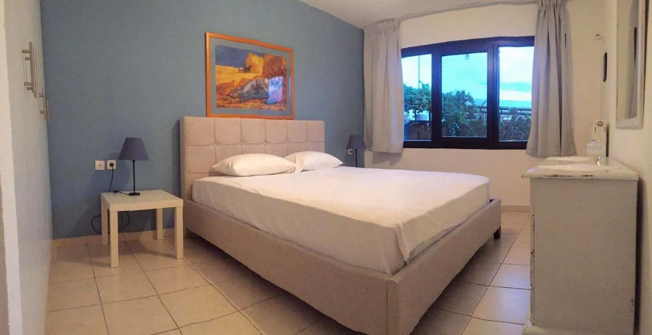 Dora'S House Comfortable Apartment With A Yard And View Pyrgadikia