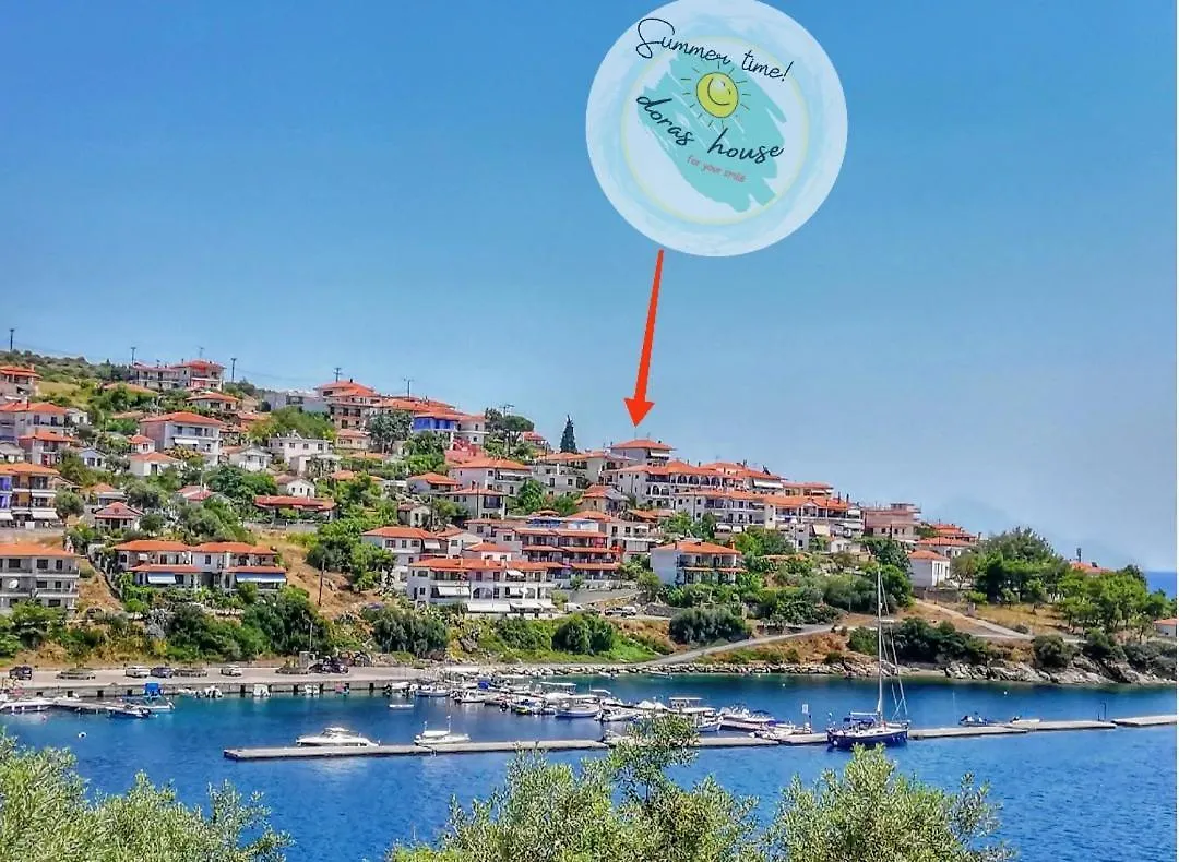 Dora'S House Comfortable Apartment With A Yard And View Pyrgadikia